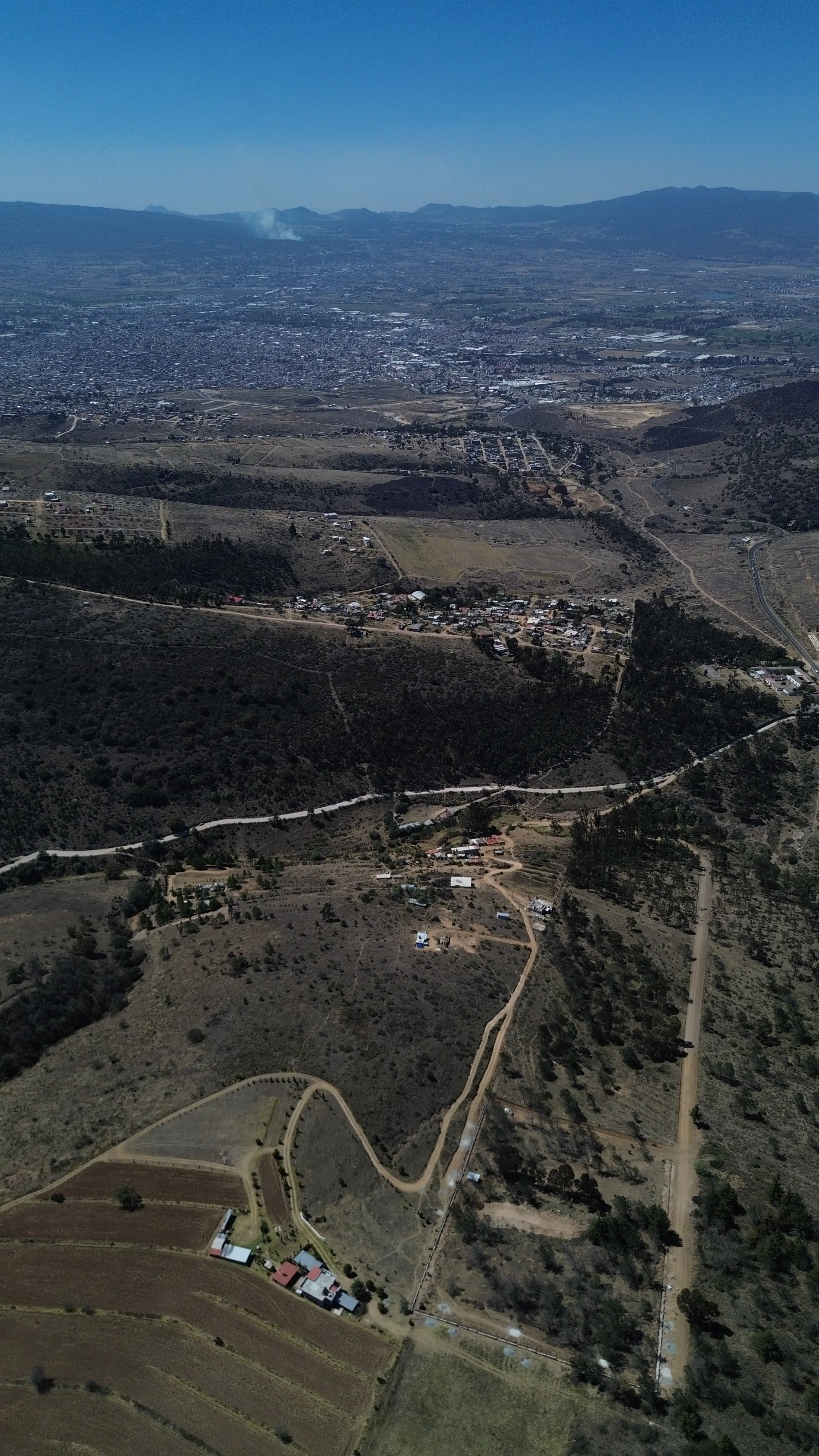 Entorno de baja densidad y amplitud natural